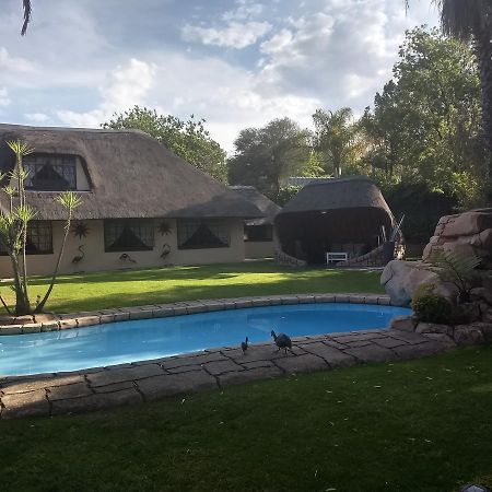 Villa Schreiner Guest House Randburg ภายนอก รูปภาพ