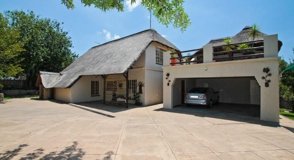 Villa Schreiner Guest House Randburg ภายนอก รูปภาพ