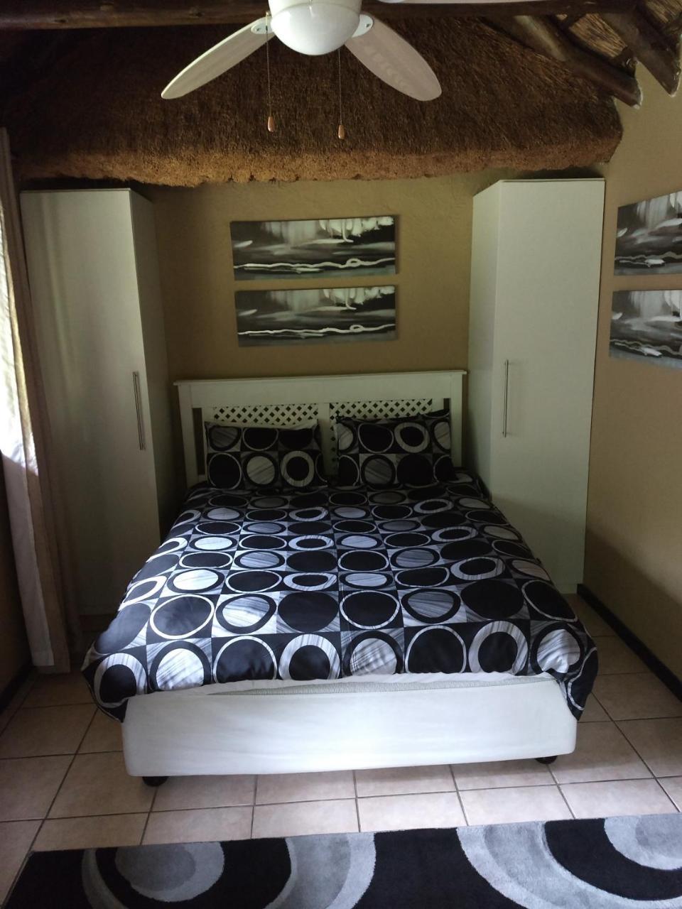 Villa Schreiner Guest House Randburg ภายนอก รูปภาพ